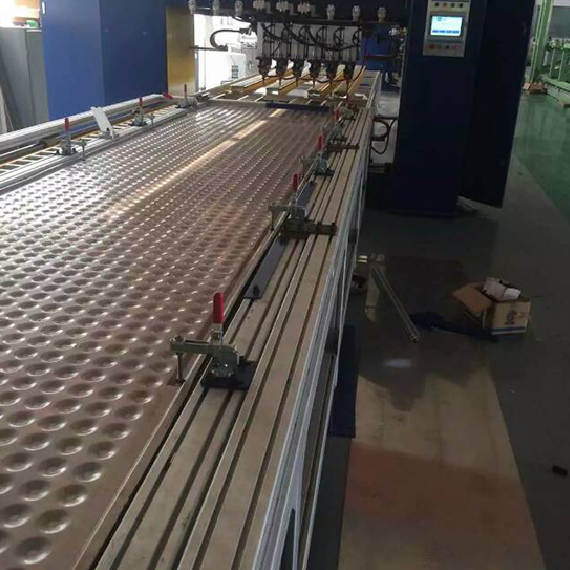 鍋爐板式換熱器自動(dòng)點(diǎn)焊機(jī)