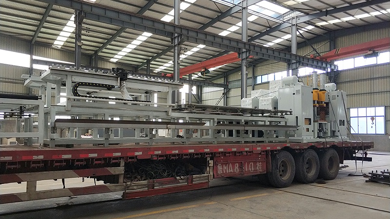 龍門式點(diǎn)焊機(jī)生產(chǎn)現(xiàn)場