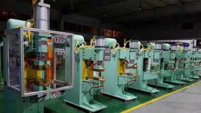 中頻點焊機與工頻交流點焊機相比有哪些優(yōu)勢