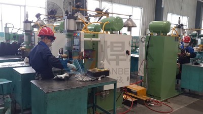 中頻點焊機操作噪音過大如何排除
